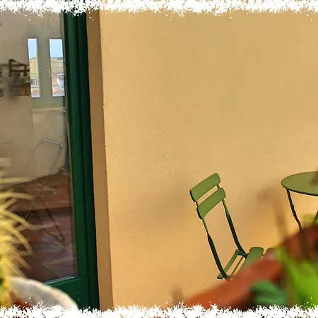 Comfy House In Crotone, Fenced Garden Nyaraló *