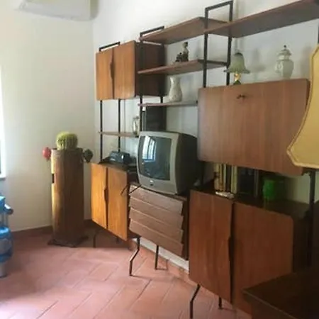 Comfy House In Crotone, Fenced Garden