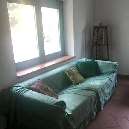 Comfy House In Crotone, Fenced Garden * Кротоне