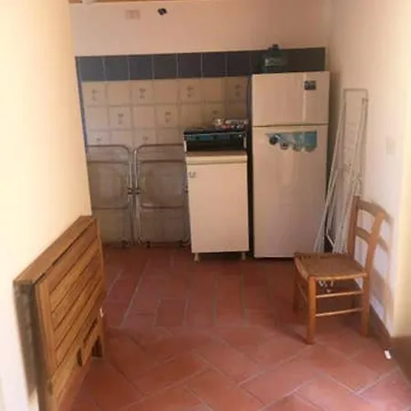 Comfy House In Crotone, Fenced Garden Ferienhaus