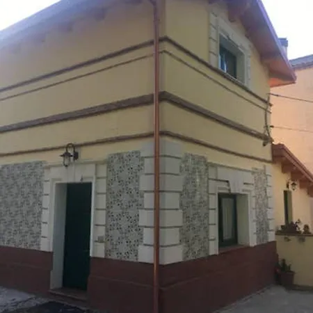 Σπίτι διακοπών Comfy House In Crotone, Fenced Garden Κρότωνας