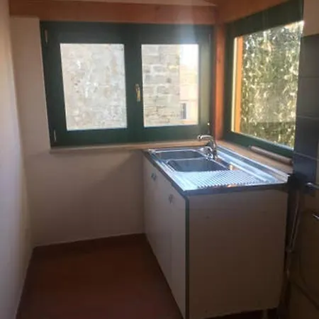 Comfy House In Crotone, Fenced Garden Crotone