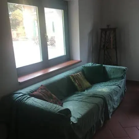 Comfy House In Crotone, Fenced Garden Σπίτι διακοπών *