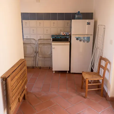 Comfy House In Crotone, Fenced Garden *