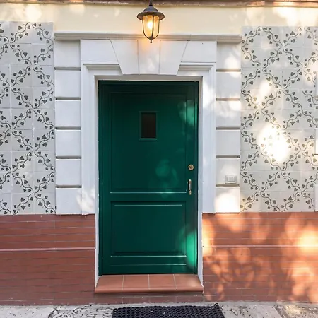 Comfy House In Crotone, Fenced Garden * Crotone