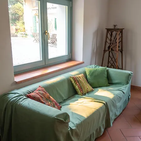 Comfy House In Crotone, Fenced Garden Crotone
