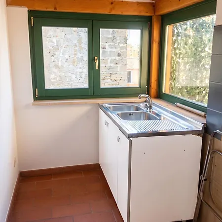 Vakantiehuis Comfy House In Crotone, Fenced Garden Crotone