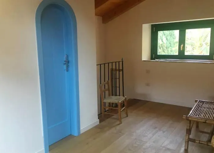 Comfy House In Crotone, Fenced Garden בית נופש קרוטונה