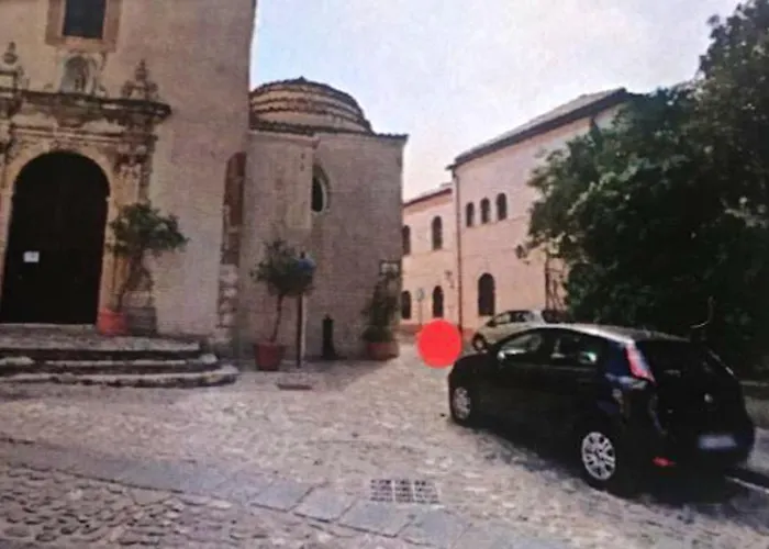 Comfy House In Crotone, Fenced Garden * קרוטונה