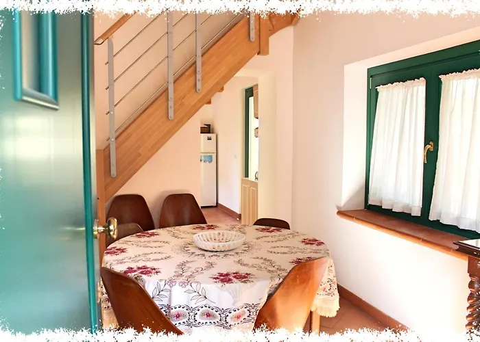 Comfy House In Crotone, Fenced Garden קרוטונה