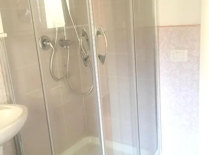 Comfy House In Crotone, Fenced Garden * קרוטונה